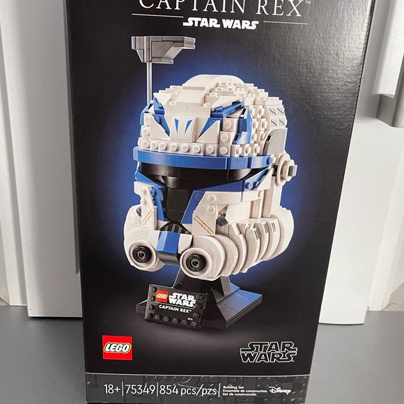 LEGO Star Wars Captain Rex Helmet 75349 854 PCs 18+ NIB Sealed